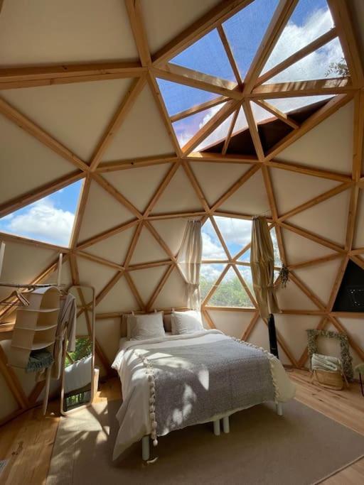 Dome Insolite Lichen Jacuzzi Et Petits-Dejeuners Inclus Gondrin ภายนอก รูปภาพ